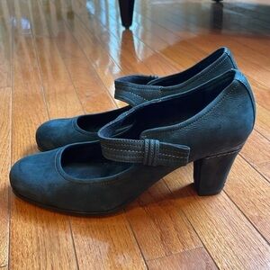 🫒 9.5W Antra black new book Mary Jane heels by